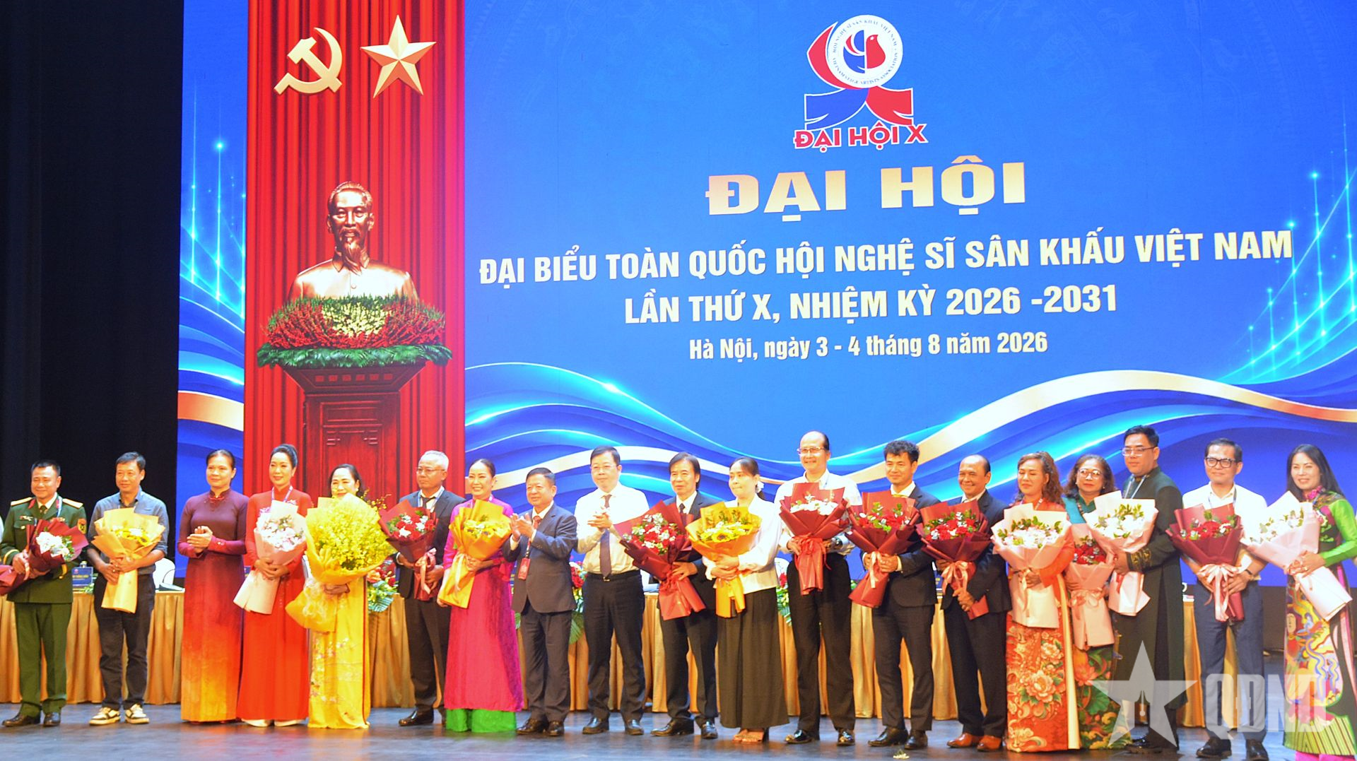 Nghệ sĩ Nhân dân Thúy Mùi tái đắc cử Chủ tịch Hội Nghệ sĩ Sân khấu Việt Nam